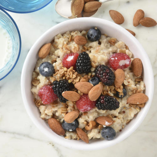oatmeal-with-berries-almonds
